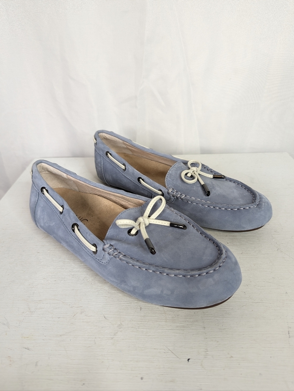 Vionic Honor Virginia Light Blue Leather Driving Loafers Boat Shoes -To Size 7.5